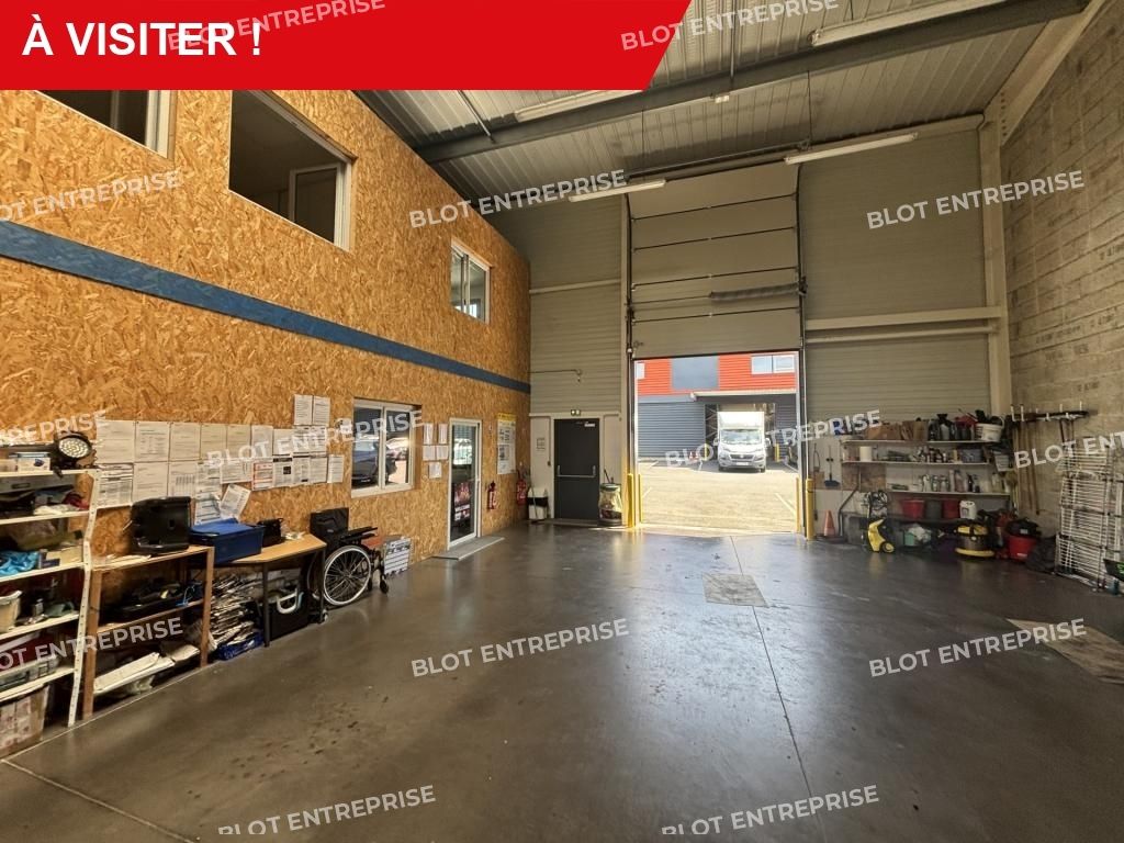 Vente entrepôts 225 m² non divisibles