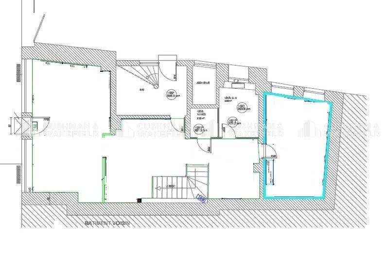 Location locaux commerciaux 143 m² non divisibles
