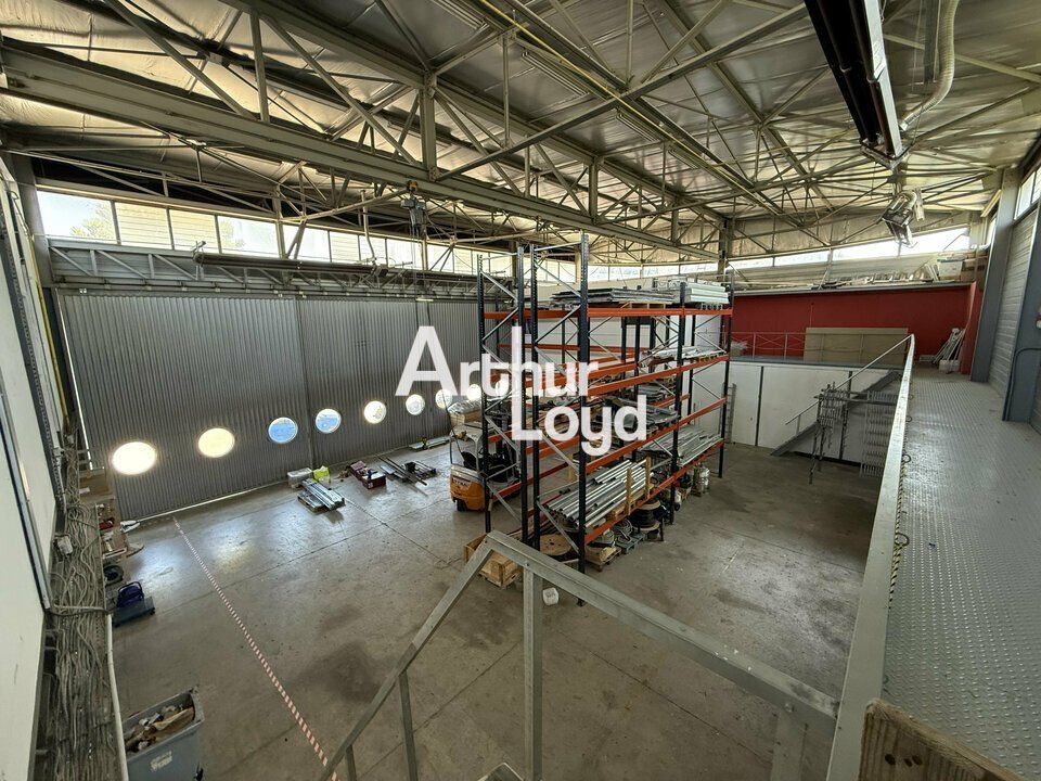 Location local d''activites 570 m² non divisibles