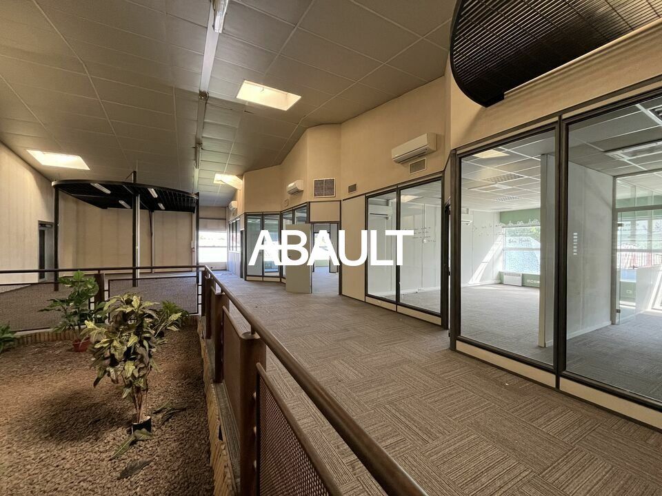 A LOUER BUREAUX A L UNION (Nord Est de TOULOUSE) ENVIRON 310m² PMR en R+1