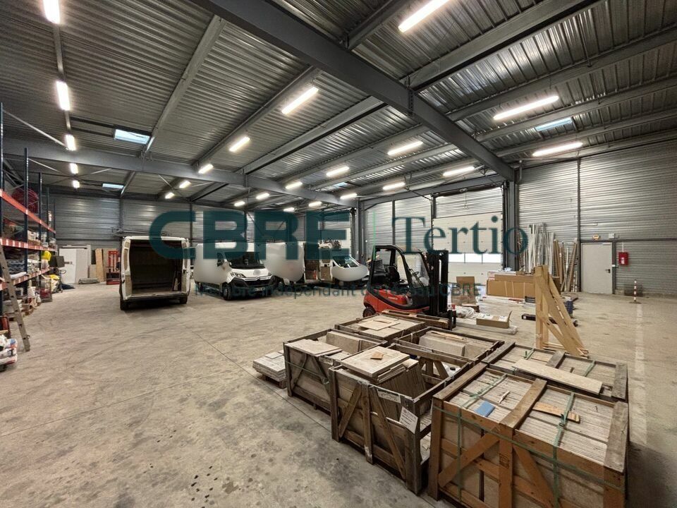 Vente local d''activites 763 m² non divisibles