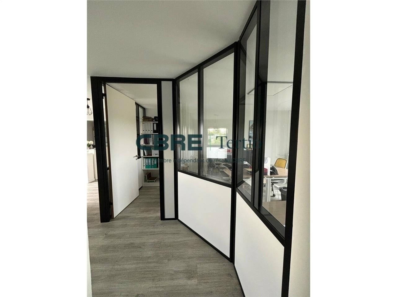 Bureaux neufs 1er étage / FONDETTES