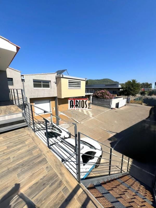 Vente entrepôts 567 m² non divisibles