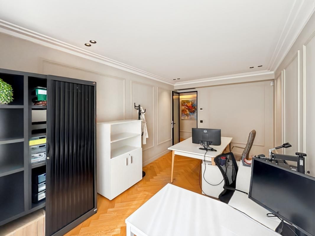 Location bureaux 16 m² non divisibles