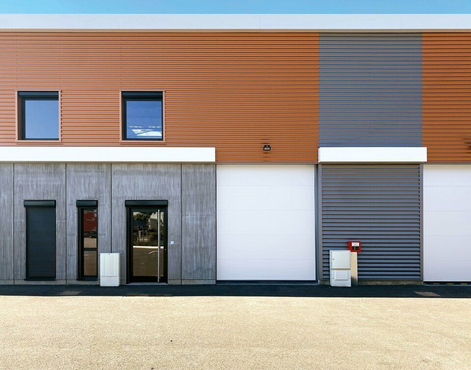 Location local d''activites 203.1 m² non divisibles