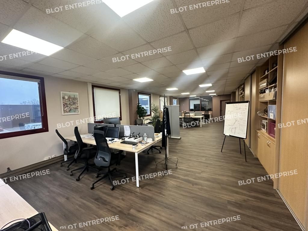 Location bureaux 117 m² non divisibles