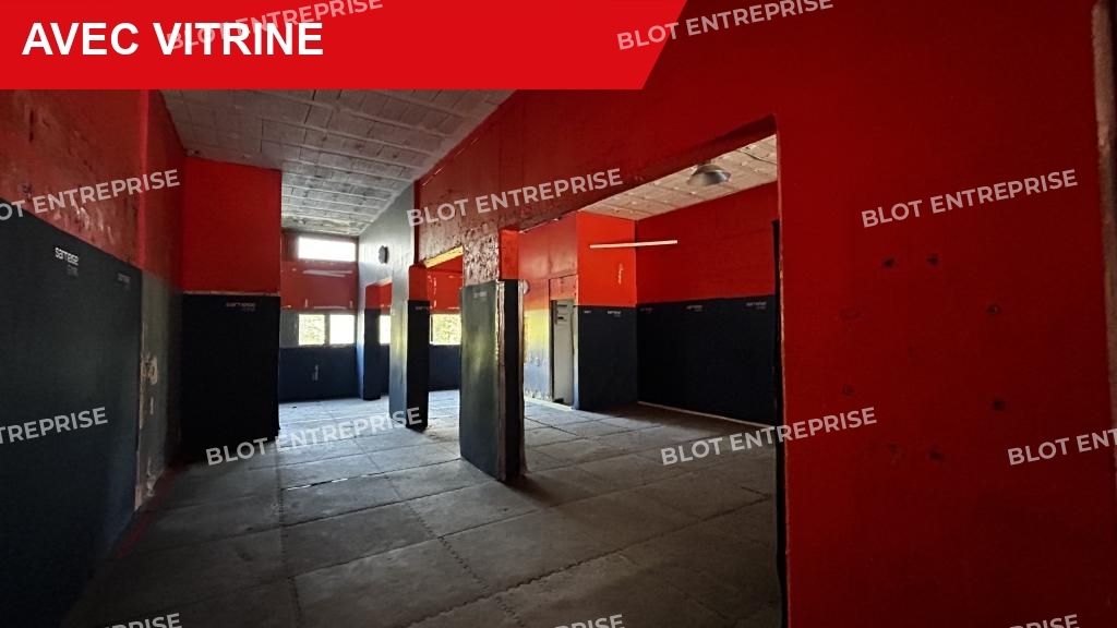 Location local commercial 196 m² non divisibles