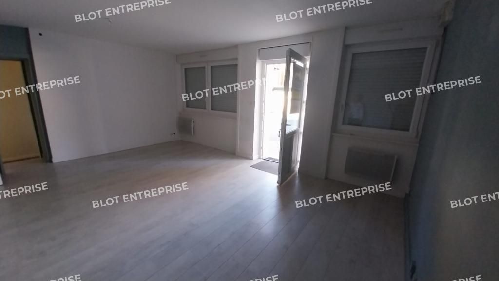 Location bureaux 70 m² non divisibles