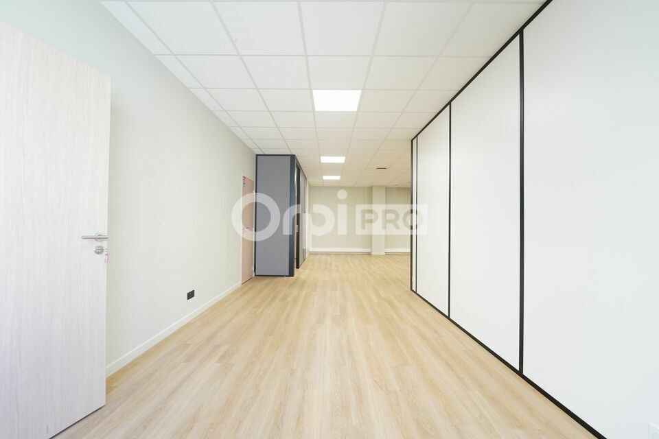 Location bureaux 121 m² non divisibles
