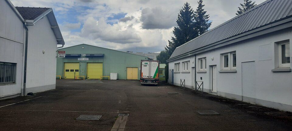 Location local d''activites 1550 m² non divisibles