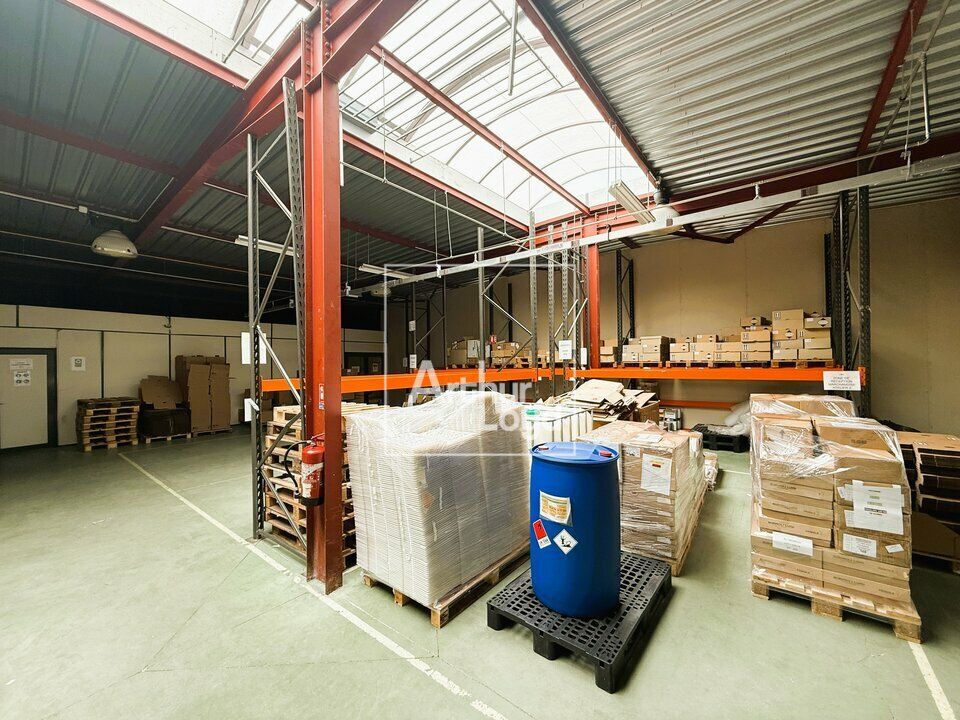 LOCAL D'ACTIVITE -LOCATION -RARE SUR SECTEUR