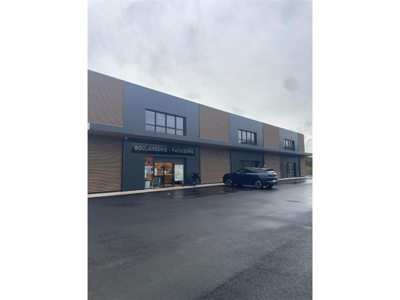 Location local 250.00 m² à VERNEUIL SUR VIENNE