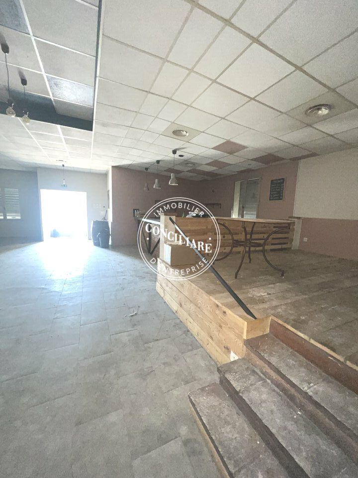 Location local commercial 284 m² non divisibles