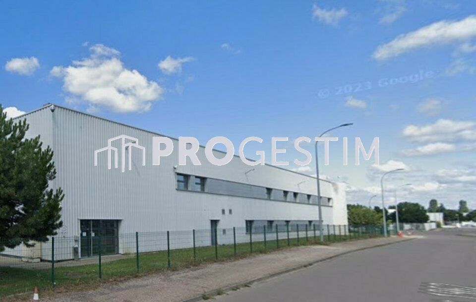 BATIMENT INDUSTRIEL DE 4.258 m² SUR UN TERRAIN DE 15.639 m²