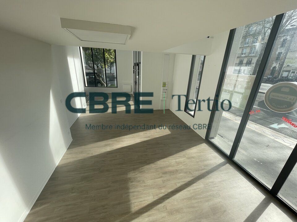 Vente local commercial 74.56 m² non divisibles