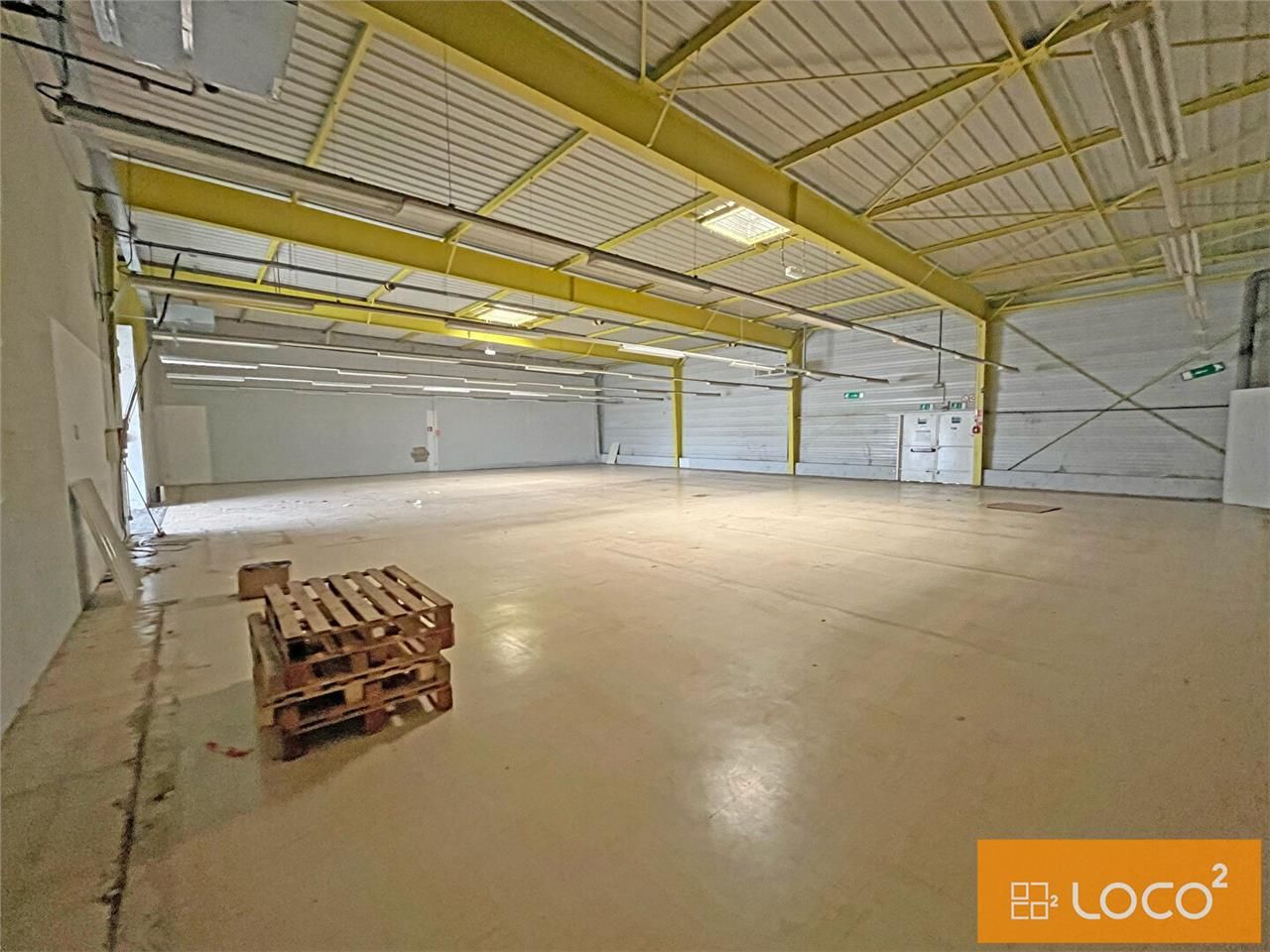 Location local commercial 450.00 m² à CASTELNAUDARY