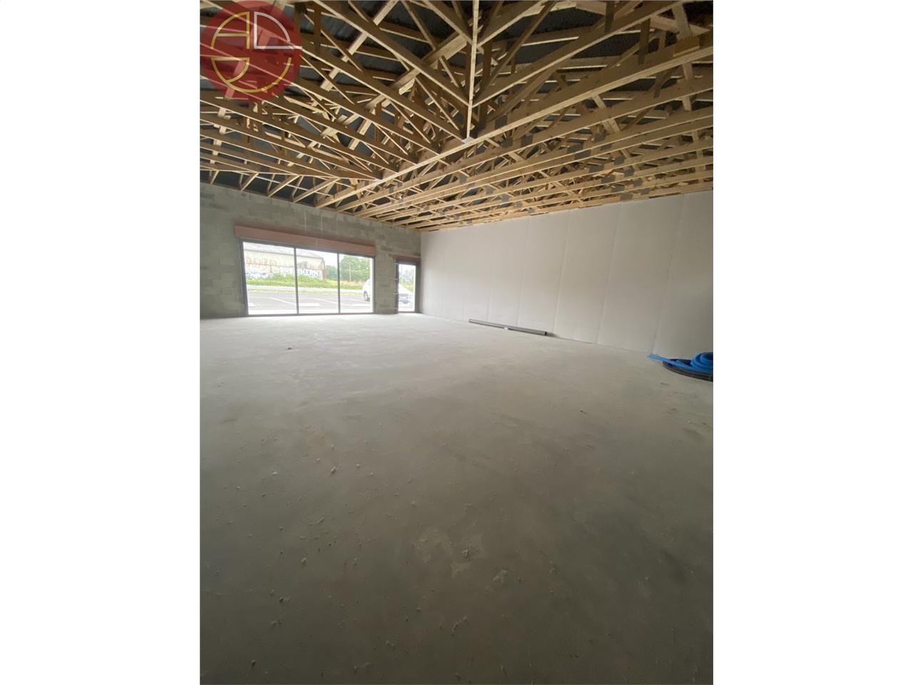 Location local commercial 150 m² à GRISOLLES