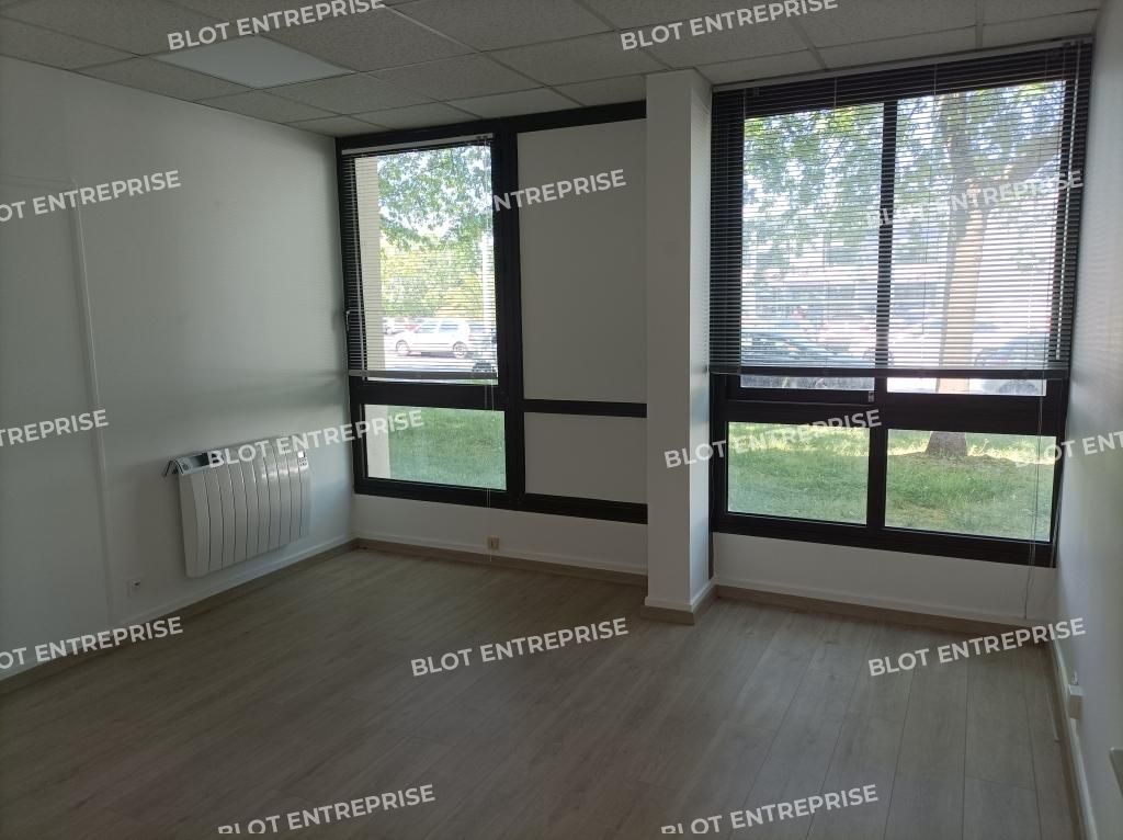 Location bureaux 41 m² non divisibles