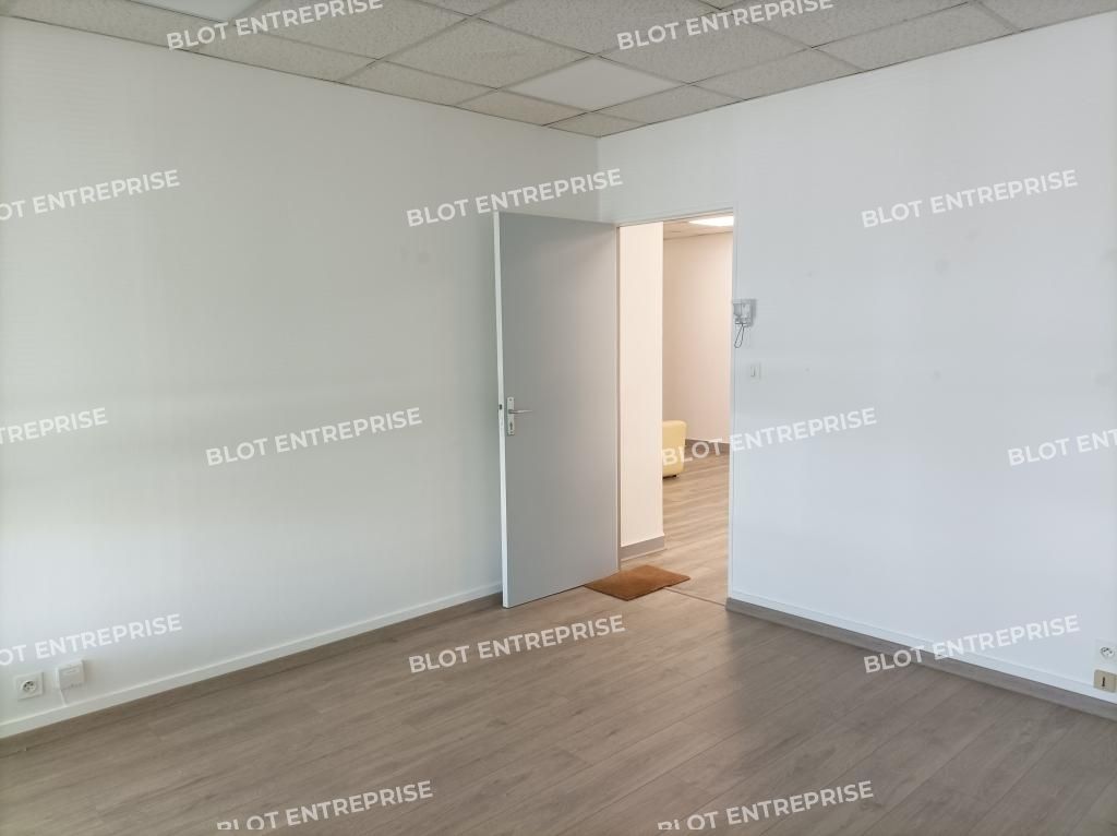 Location bureaux 41 m² non divisibles