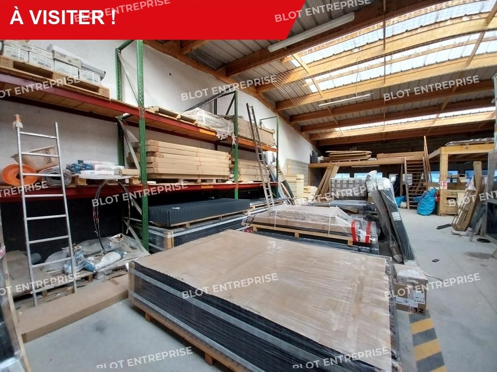 Location entrepôts 600 m² non divisibles