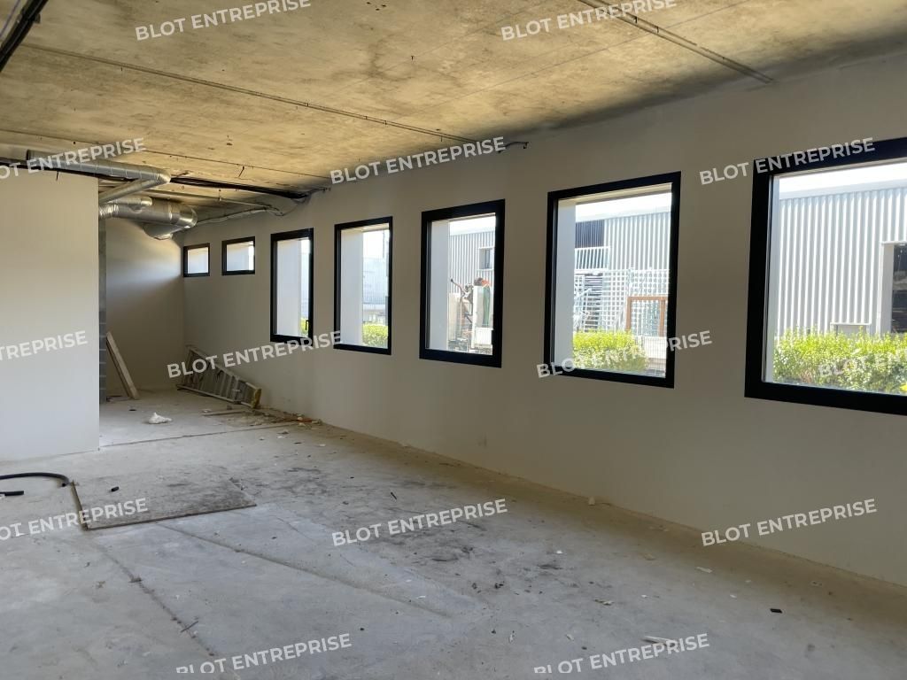 Location bureaux 328 m² non divisibles