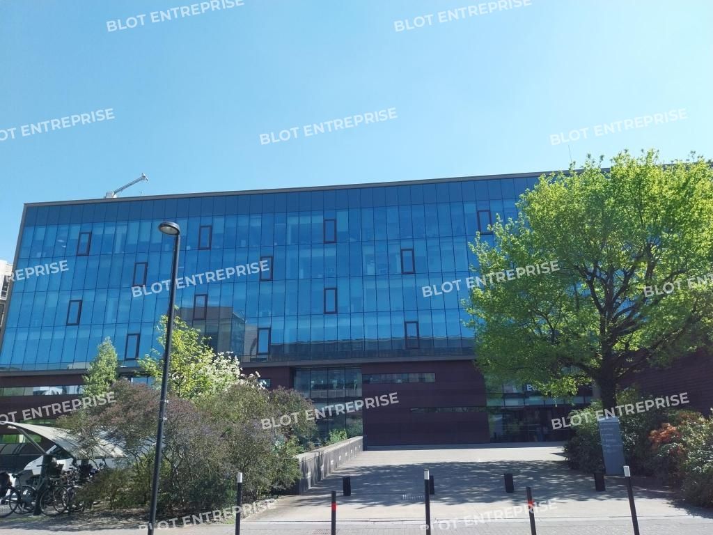 Location bureaux 324 m² non divisibles