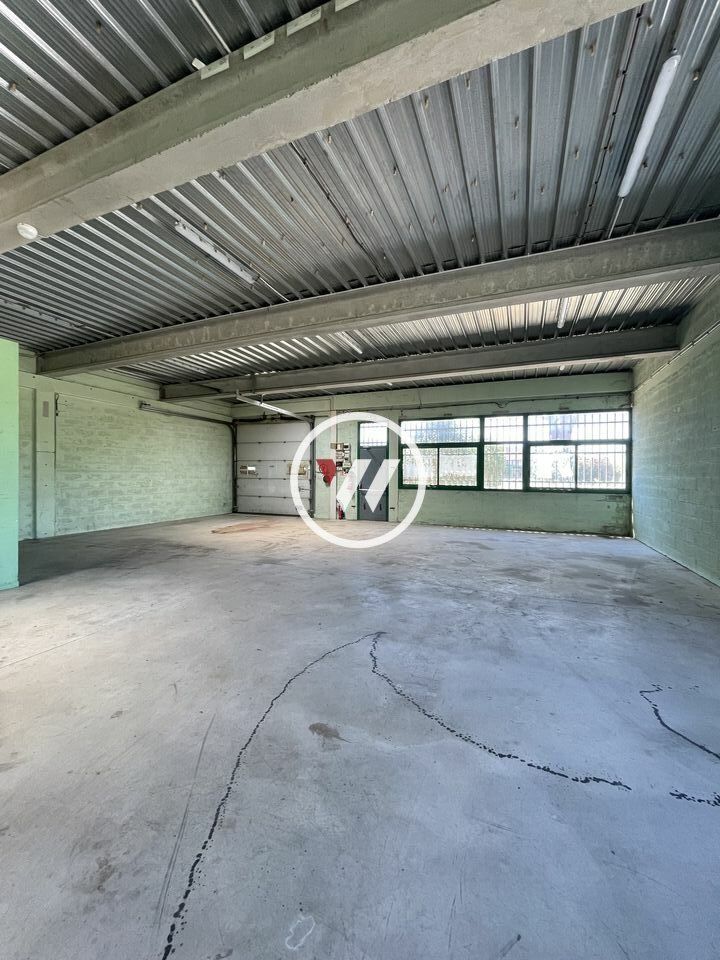 Location local d''activites 206 m² non divisibles