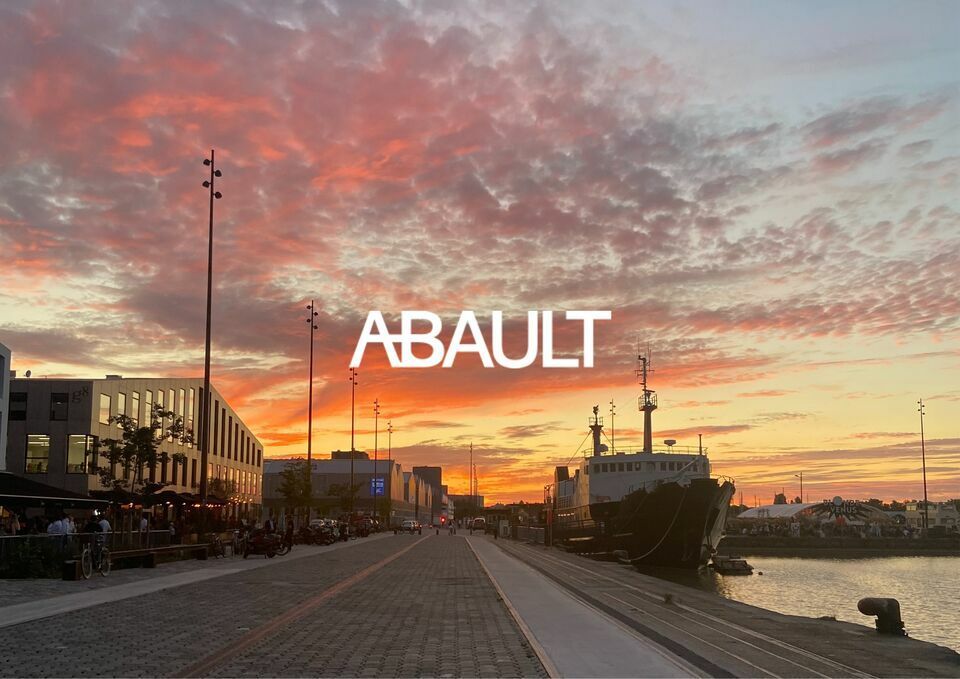 1000 M² DE SURFACE COMMERCIALE, CŒUR HISTORIQUE DE BORDEAUX + 200 M² DE BUREAUX