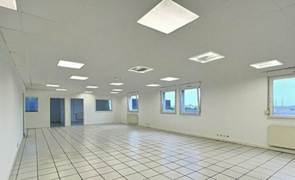 Bureaux de 433 m² à louer à Saint-Avold (57)