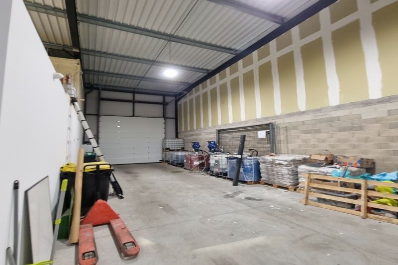 Location activité/entrepôt - 273 m²