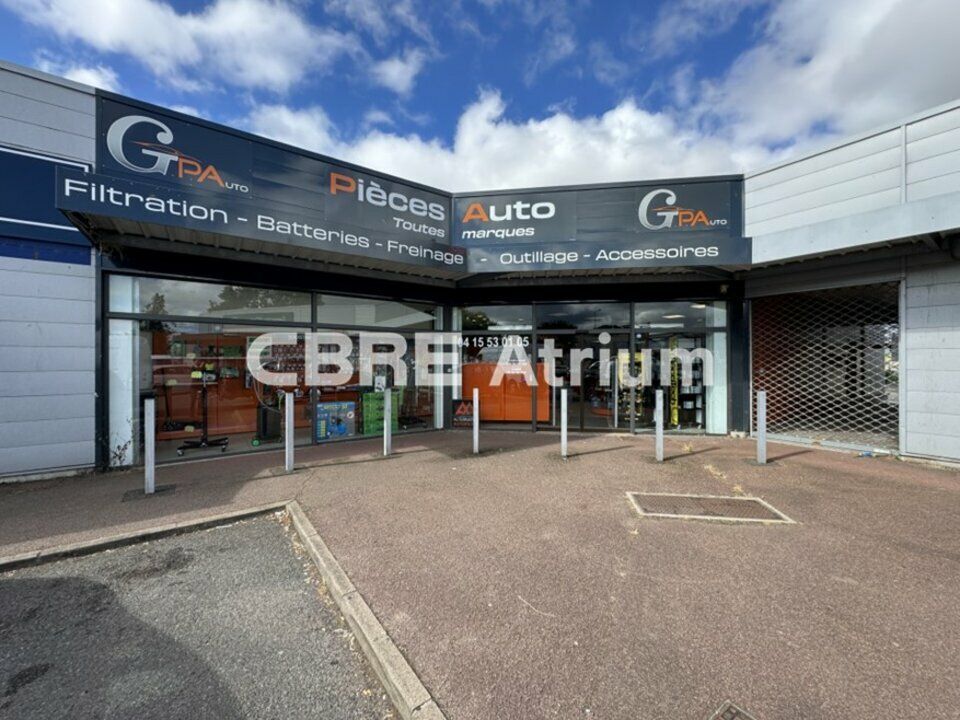 Location local commercial 231 m² non divisibles