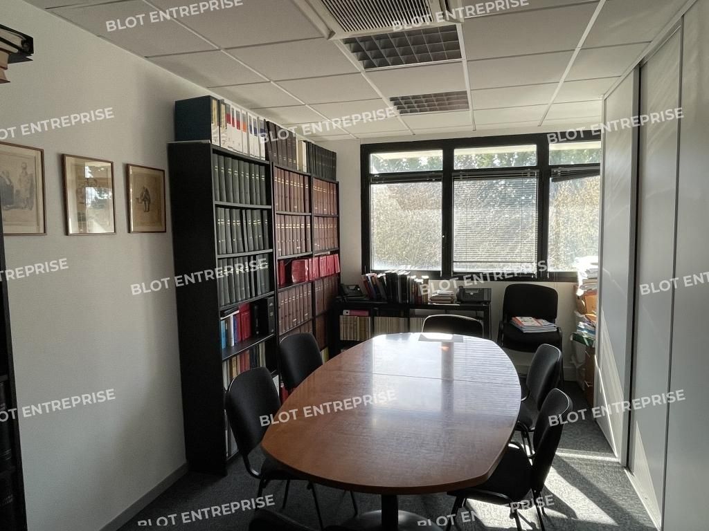 Vente bureaux 202 m² non divisibles