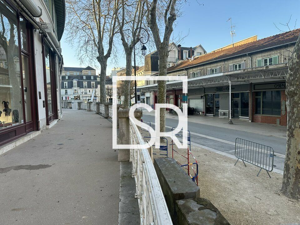 Vente fonds de commerce 80 m² non divisibles