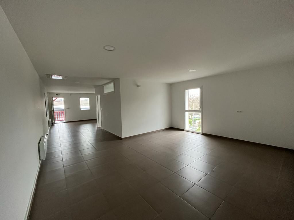 Location bureaux 85.00 m² à BIDART