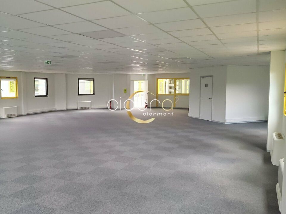 Location bureaux 285 m² non divisibles