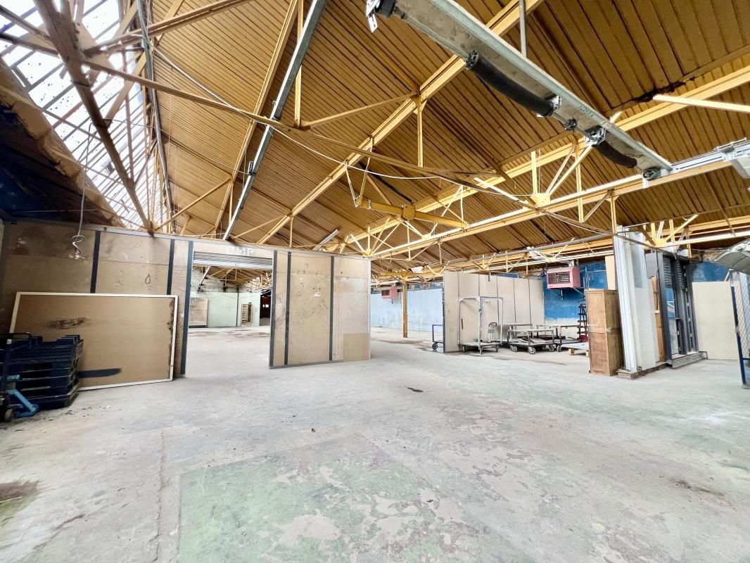 Location entrepôts 2148 m² divisibles à partir de 747 m²