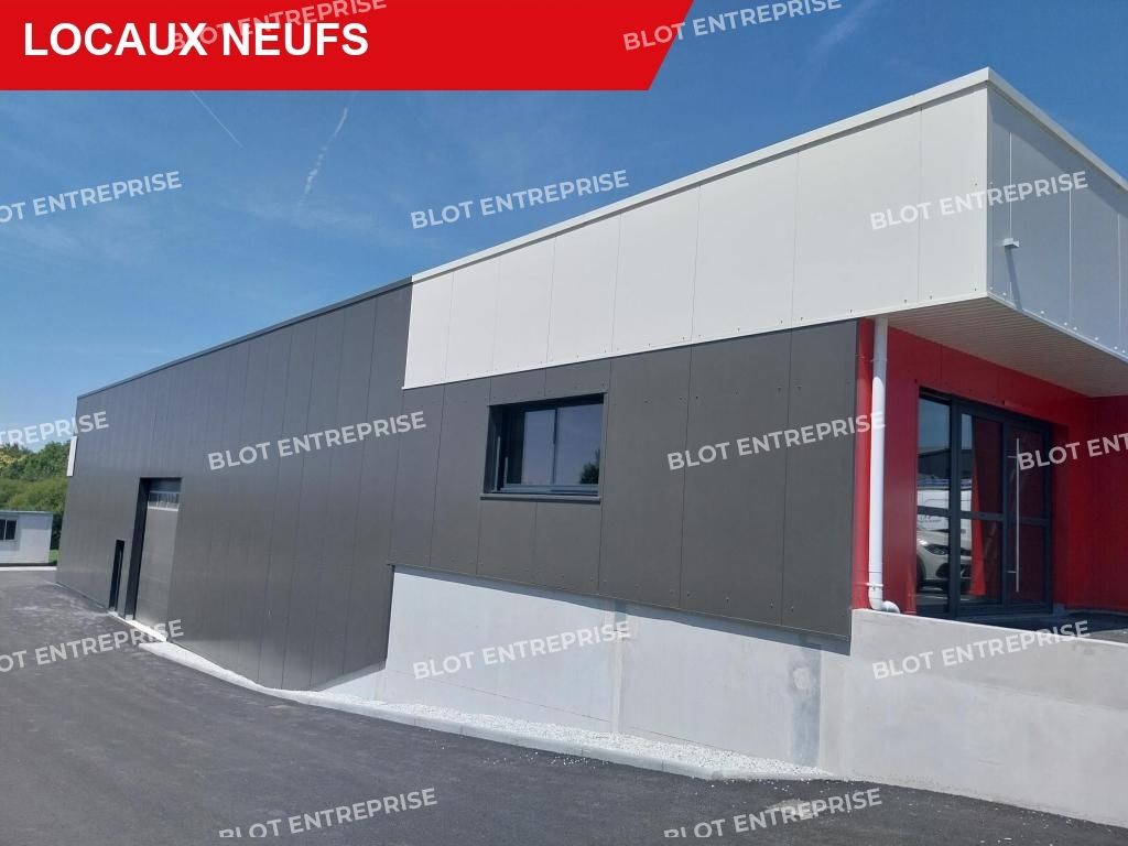 Location entrepôts 403 m² non divisibles