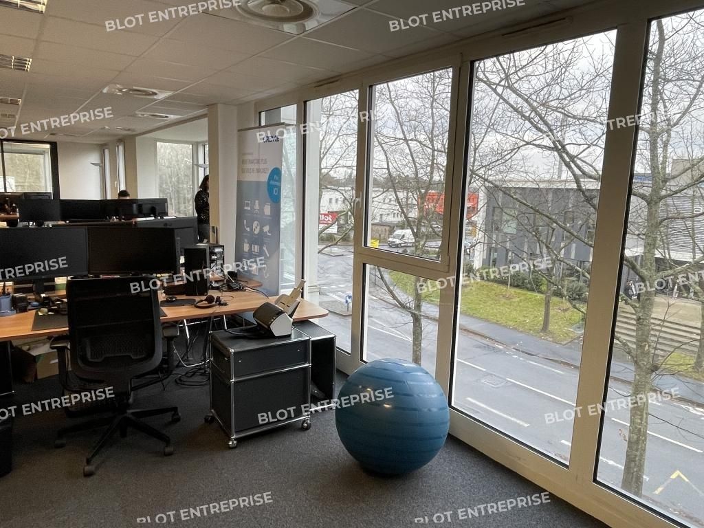 Location bureaux 233 m² non divisibles