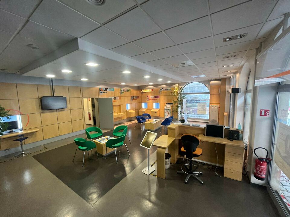 Location local commercial 205 m² non divisibles