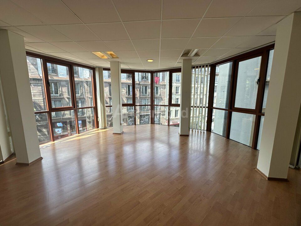 Location bureaux 47 m² non divisibles