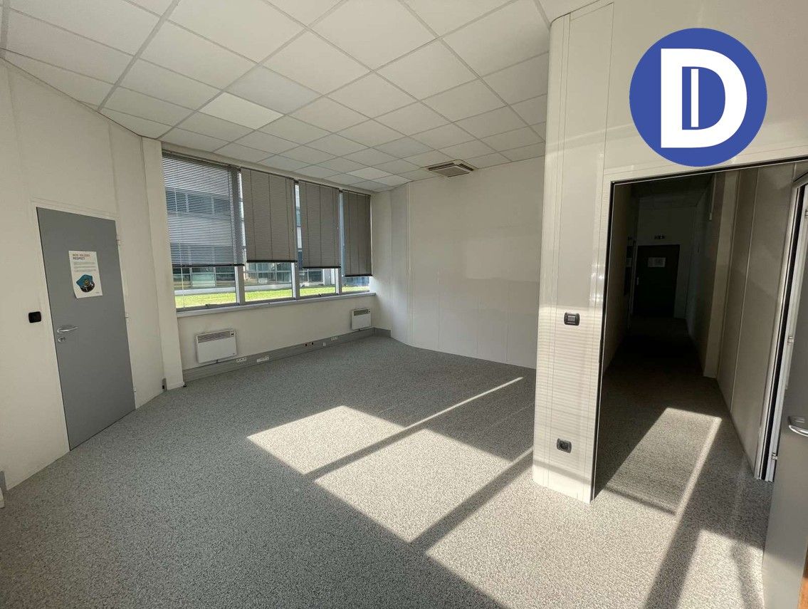 Location bureaux 227.00 m² non divisibles