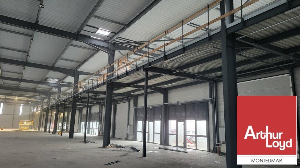 Location local d''activites 6621 m² divisibles à partir de 367 m²