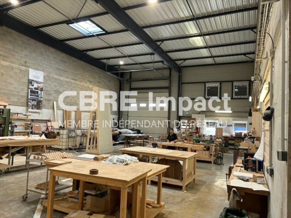 En EXCLUSIVITE, 600 m²  de locaux d'activités et bureaux sur Cernay les Reims
