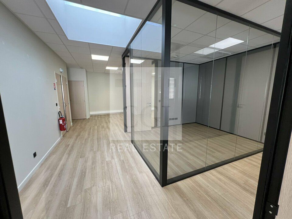À LOUER – BUREAUX MODERNES DE 233 m² – VILLEURBANNE