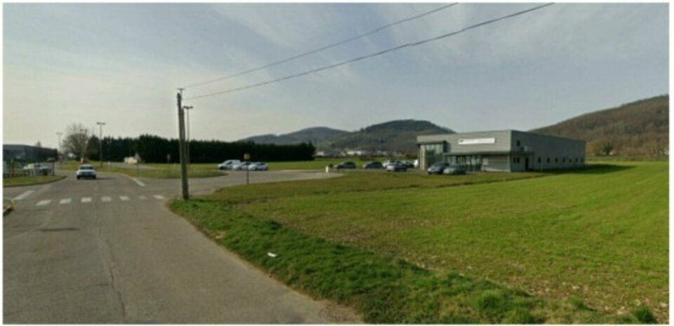 Location local professionnel 951 m² divisibles à partir de 449 m²
