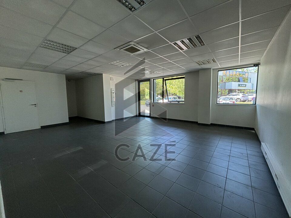 Location bureaux 66 m² non divisibles