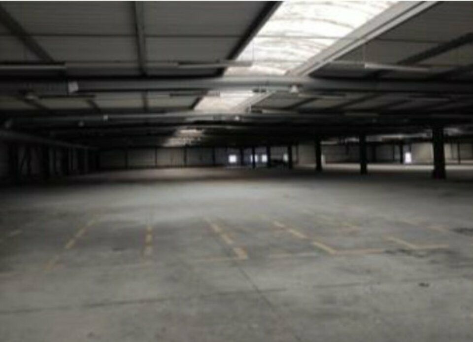 Location local d''activites 10000 m² non divisibles