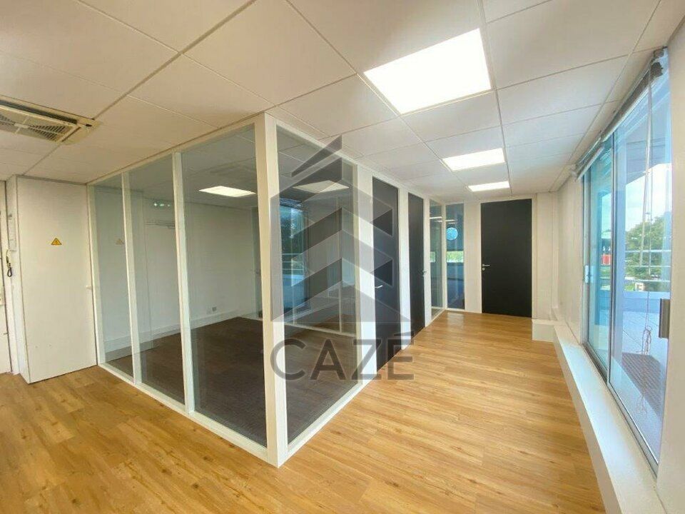 Vente bureaux 136 m² non divisibles