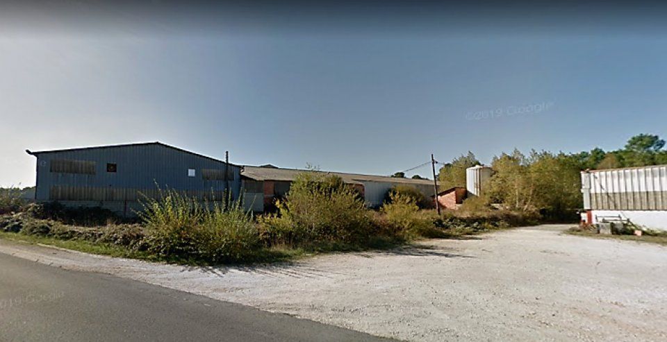 Location local d''activites 6000 m² divisibles à partir de 300 m²