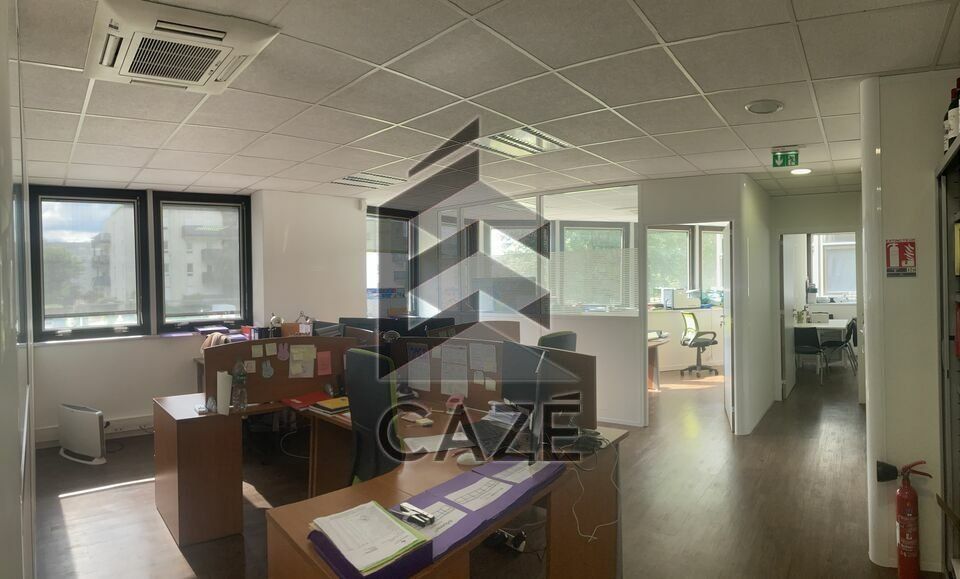 Location bureaux 95.28 m² non divisibles
